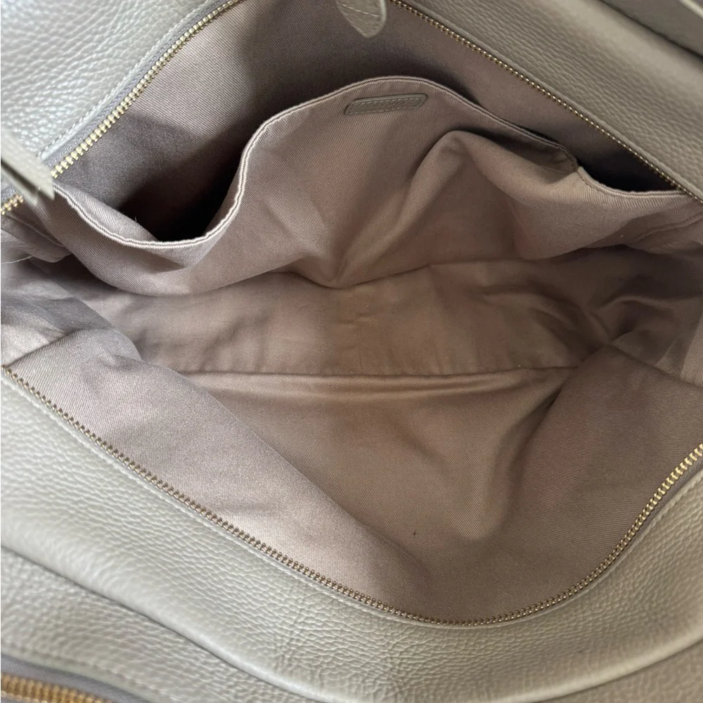 Cuyana triple zipper overnight bag - Picture 11 of 14